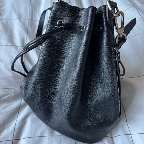 Longchamp Black Bucket Bag with Logo Lining - Picture 3 of 12